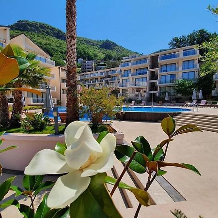 Blue Horizon Apartment Resort Budva Bagian luar foto