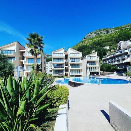 Blue Horizon Apartment Resort Budva Bagian luar foto