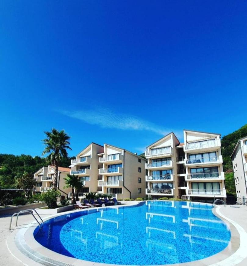 Blue Horizon Apartment Resort Budva Bagian luar foto