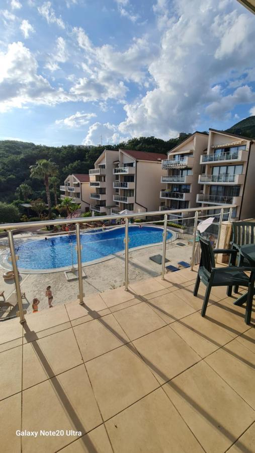 Blue Horizon Apartment Resort Budva Bagian luar foto