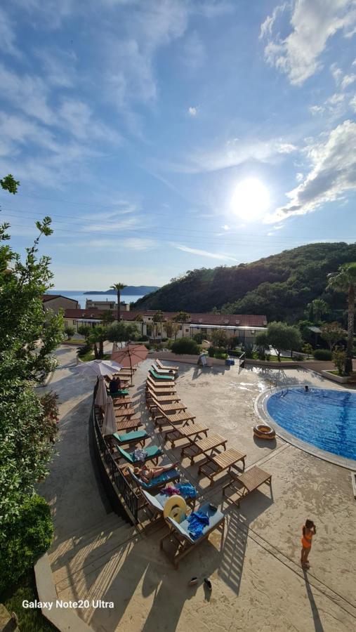 Blue Horizon Apartment Resort Budva Bagian luar foto