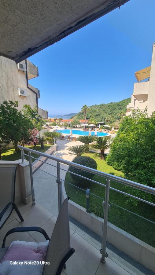 Blue Horizon Apartment Resort Budva Bagian luar foto
